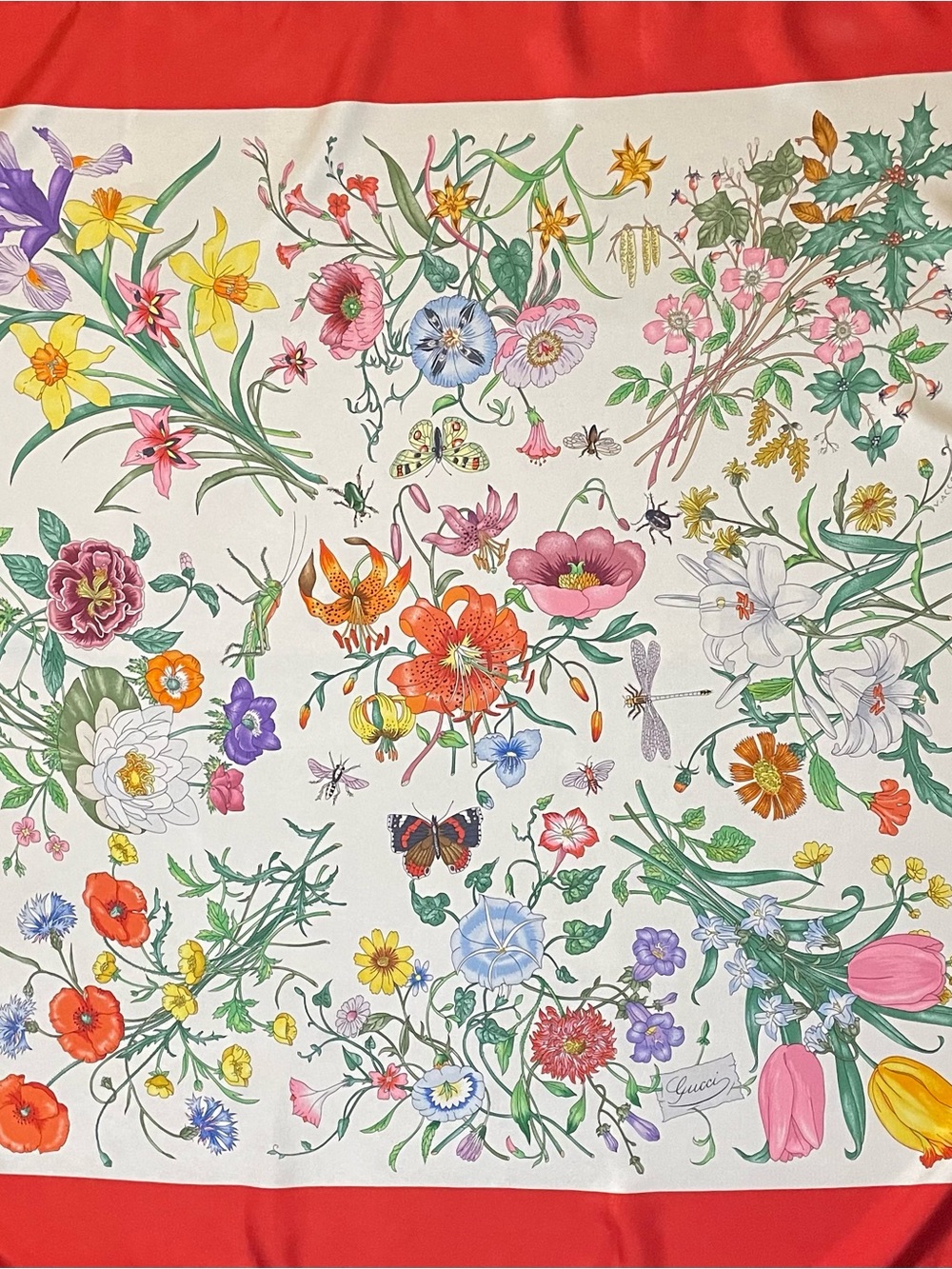 Coveted Gucci Flora Accornero Silk Scarf 34 In Very Good Condition - Picture 2 of 10